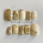 オリーブクリーム ニュアンスネイル