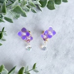 【イヤリング】一枚だけ透ける紫陽花と雨の雫💠青紫