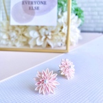 つまみ細工ちっちゃなダリアのピアスorイヤリング　＊pink＊