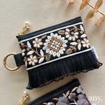 new🖤インド刺繍リボンポーチ✨black フェイクレザー カラビナポーチ  カード 小物入れ　