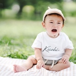 子供サイズ　Stylish. 名前入りTシャツ (ホワイト×ブラック) 出産祝い  おうちフォト おそろい オーダーメイド
