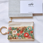 フェイクレザー×刺繍リボン　ミニポーチ　刺繍　カラビナ　アクセサリー　オシャレ　小物　鍵　アクセサリー　イヤホン　財布　バッグ