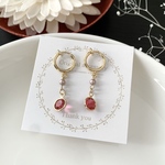 シャネルストーンのフープイヤリング