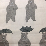  いっちゃん様オーダー・雨降りクマさん柄クッションカバー