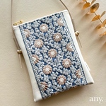 再販💙インド刺繍リボンスマホポシェット  ブルーベージュ✨スマホショルダー お散歩ショルダー サコッシュ