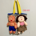 ブタ男君とさやちゃんバック
