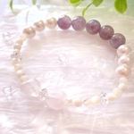 ペールピンク🩷リボン🎀ローズクォーツ・レピドライトシリカ・シェルパール・水晶　天然石ブレスレット