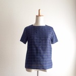 NAVY CHECK TOP