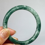 【訳あり】本翡翠保証‼️天然翡翠丸形バングル　サイズ55mm 断裂目があり