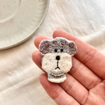 𝗇𝖾𝗐ミニチュアシュナウザーの手刺繍ブローチ