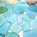 海辺の輝き　ブルー系色中型サイズ徳盛りカケラ（シーグラス）