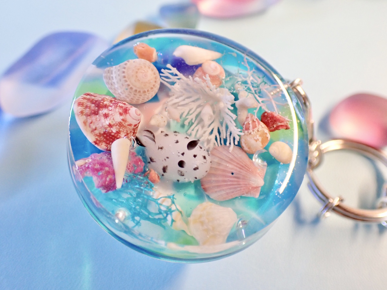 ミラーキーホルダー>〜ゴマフビロードウミウシ〜 - clownhiroko