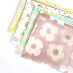 アウトドアに最適☆　日焼け止めも入るビニールポーチ