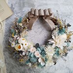Jolie botanique＜Misty green＞＊ハーフムーンリース＊三日月リース＊フラワーリース＊夏＊プリザーブドフラワー＊お花＊ギフト＊結婚祝い＊新築祝い＊紫陽花＊両親贈呈品＊玄関