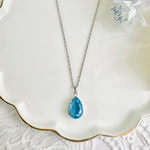 Swarovskiアズールブルーしずくのネックレス