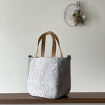 ⚮̈ミナペルホネン　symphony light gray まるっこトート