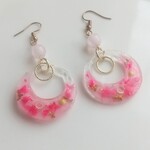 春ピンクのフラワーリングピアス/イヤリング