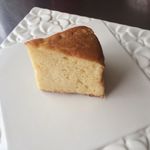 ホイップクリームケーキ（カット）