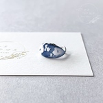Resin ear cuff(n)