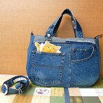 デニムリメイクバッグ　（Ｌサイズ）ファスナー付き
