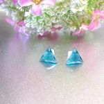 蓄光☆トライアングルピアス☆樹脂ポスト