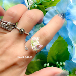 【小粒のユーフォルビア猫ちゃん】ホワイト／押し花／ストーン付き／ドライフラワー／シルバー／フォークリング／／小ぶり／フリーサイズリング