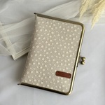 母子手帳ケース (Mサイズ用) コンパクト がま口 ナチュラル 総刺繍