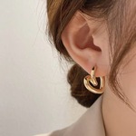 【在庫処分 限定セール￥399】韓国ファッション　ハートモチーフ ピアス　アクセサリー　-2043