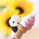 ソフトクリームパンダ（ストロベリーミックス）