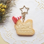 【ショベルカーのクッキーキーホルダー】　お名前キーホルダー　ネームキーホルダー　ショベルカー　働く車　はたらくくるま　クッキーキーホルダー　ショベルカークッキー