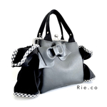 new. 合皮　*.•.  あおりがま口バッグ　あおりポケットがま口バッグ　*.• black  手提げバッグ　がま口24cmサイズを使用しています★ check フリル付き　*.•