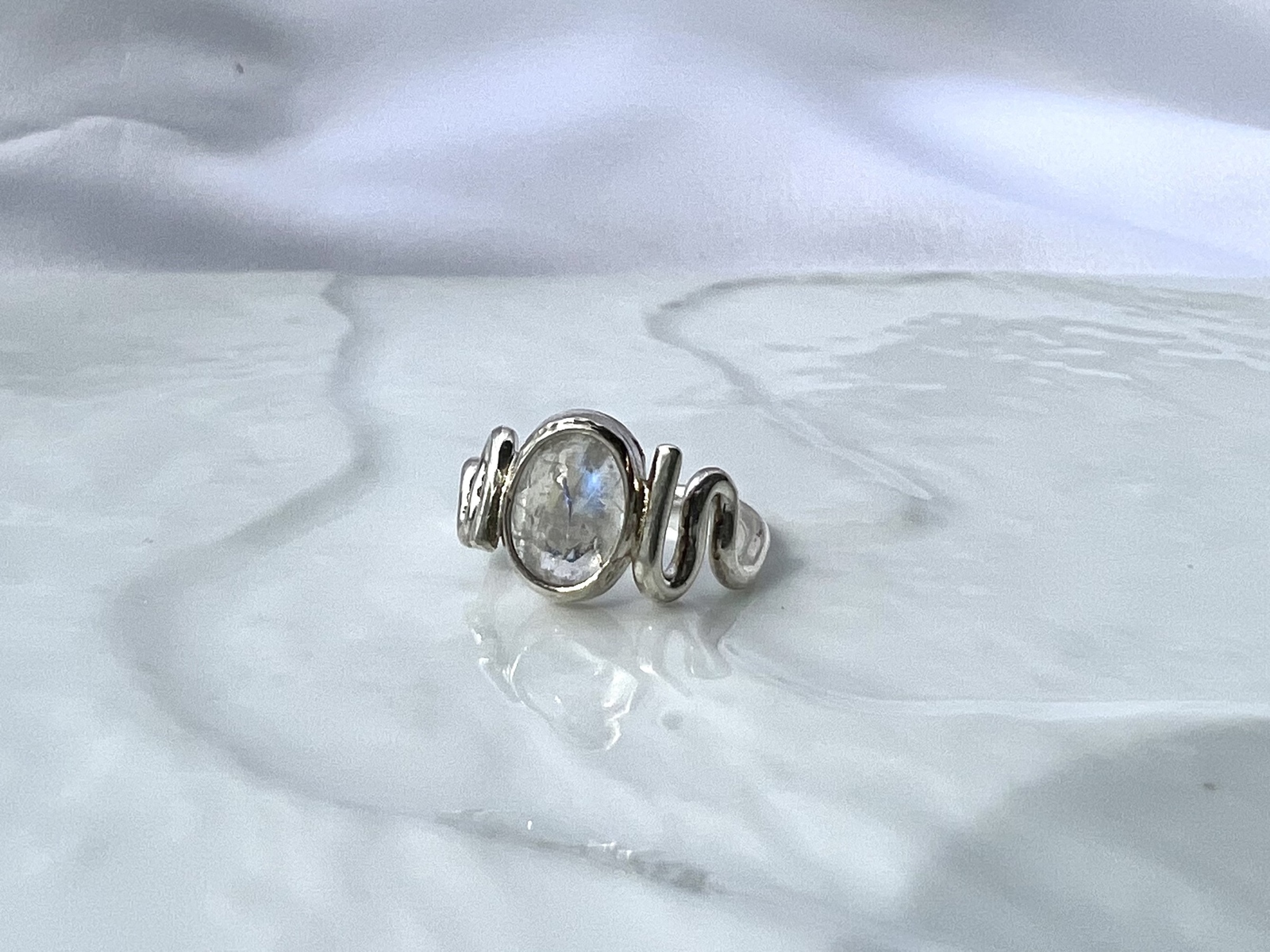 asymmetry wave ring