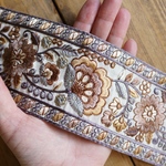 1mカット済【インド刺繍リボン】シルク　刺繍　リボン　りぼん   【アイボリー】