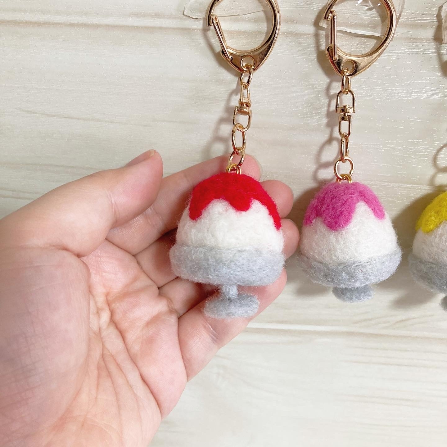♡羊毛フェルトのレインボーかき氷♡シンプルキーホルダー