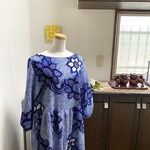 有松・鳴海絞り　可愛い花模様　紺色　風が通る　ワンピース　7分袖　パフスリーブ　藍染　浴衣　228