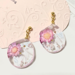 小花のマーチ♡(ピアス)／5  金属アレルギー対応  イヤリング変更可