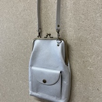 ミニ財布付き♪レザーがま口スマホショルダー＊ホワイトシルバー