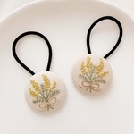ミモザの刺繍ヘアゴム
