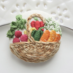 【マルシェバスケット】刺繍 ブローチ  /キーホルダー