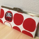【再販】紅白だるま柄のがま口長財布
