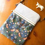 　リバティ　限定ストロベリーシーフ　スマホショルダー　サコッシュ　