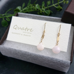 ピンクオパール【Opal】 可憐なひと粒ピアス