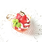 フェイクスイーツ*苺カップケーキ・チャーム*スイーツデコ