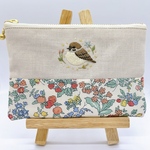 お花畑とすずめ💐刺繍入りポーチ　野鳥　鳥　小鳥　リバティ使用