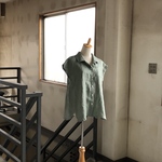【夏前SALE】Leaf green シェルボタン　ブラウス frech linen100% 