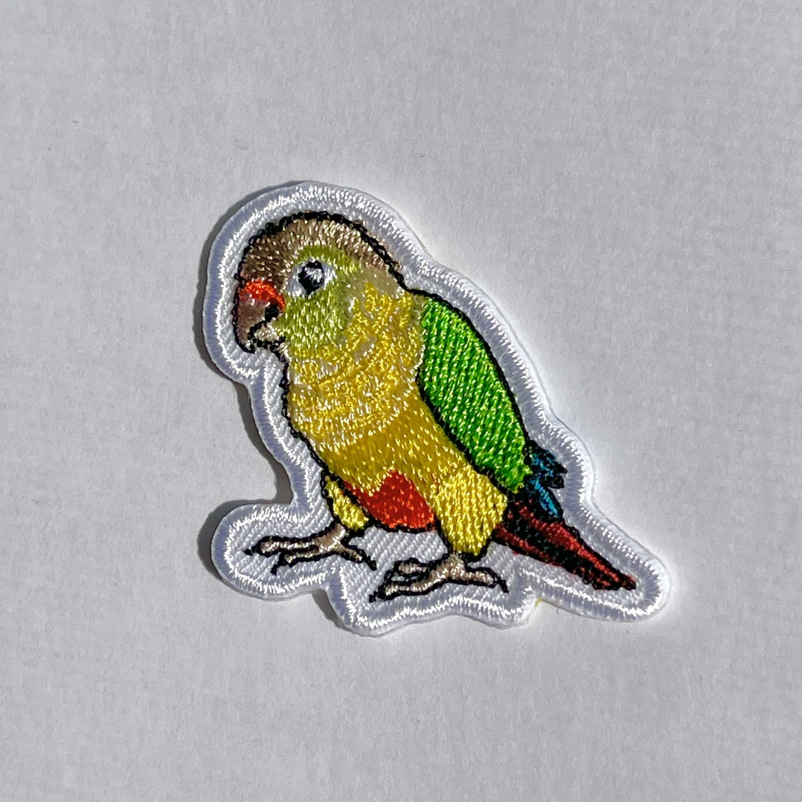 ウロコインコ【ノーマル】刺繍ワッペン(アイロン接着) - ことり