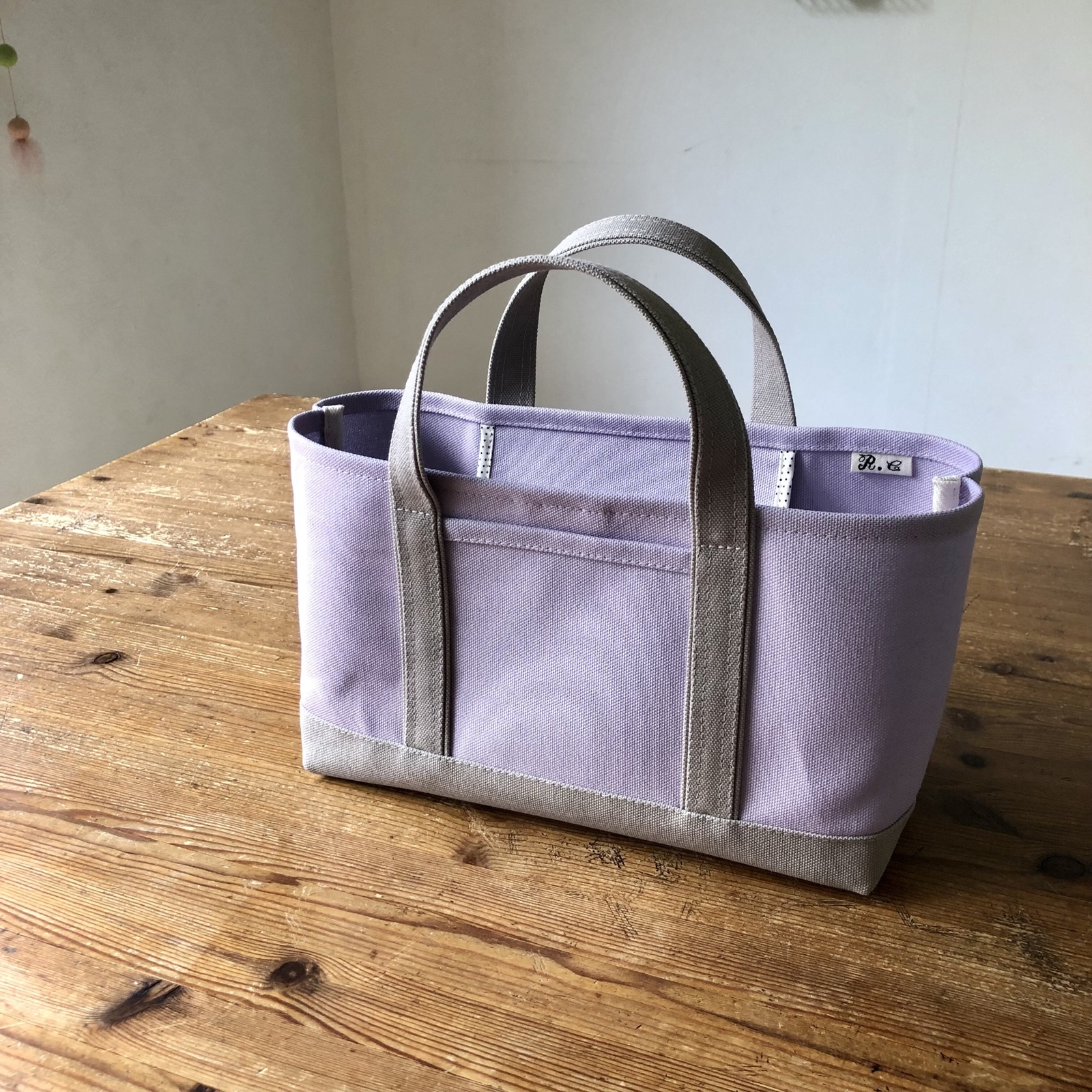 はんび　トートバッグ　ハンドメイド　ブラック　パープル パンクリエーション ククレ花 天ファスナー 手提げバッグ 日本製