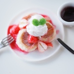 ミニチュア いちごパンケーキ＆コーヒー