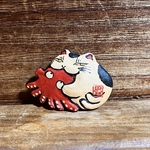 ブローチ「蛸食い猫」