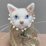 no.218 インド刺繍リボンを羽織る猫さん